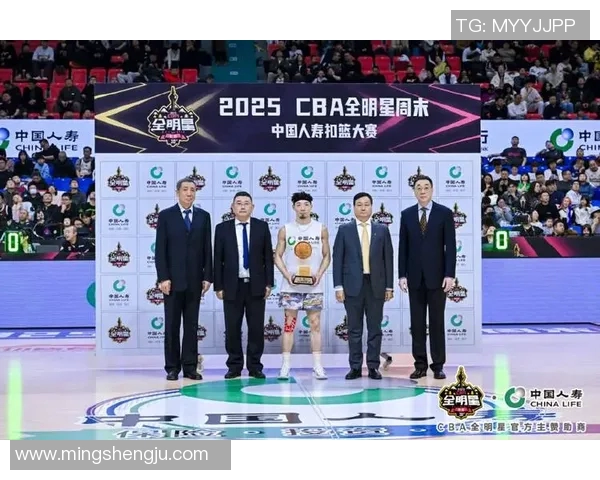 CBA全明星篮球签名盛典精彩回顾与球星互动瞬间分享